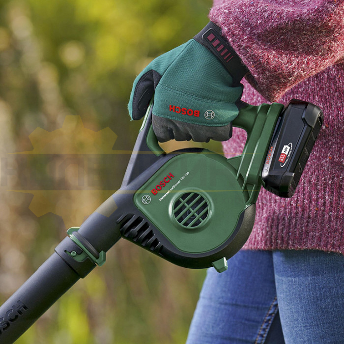 Акумулаторна духалка за листа BOSCH UniversalLeafBlower 18V-130 SOLO, 18V, 468 куб.м/ч., 68 м/сек - 