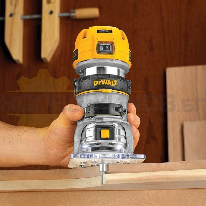 Оберфреза DeWALT D26204K - 