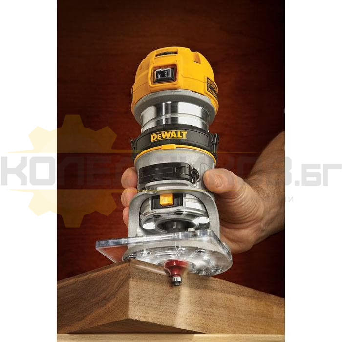 Оберфреза DeWALT D26204K - 