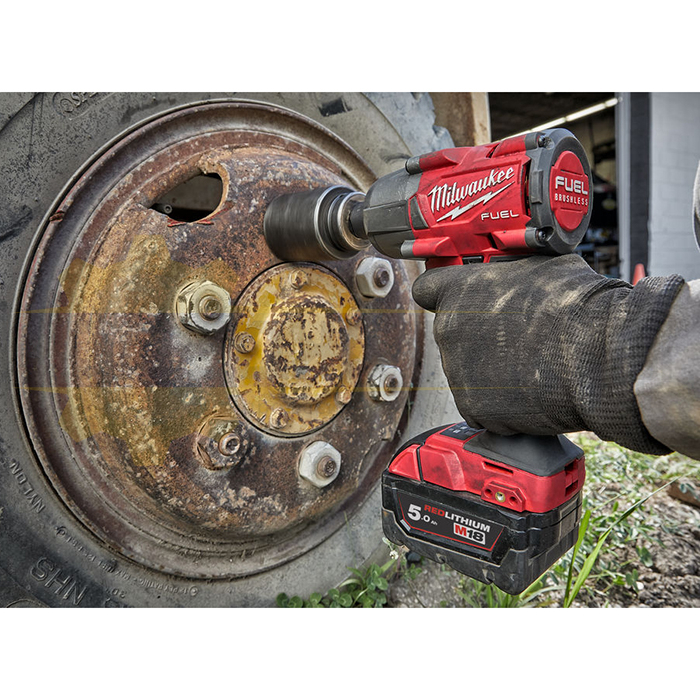 Акумулаторен ударен гайковерт MILWAUKEE M18 FMTIW2P12-502X, 18V, 2x5 Ah, 745 Nm, 1325 об/мин., 3100 уд/мин - 